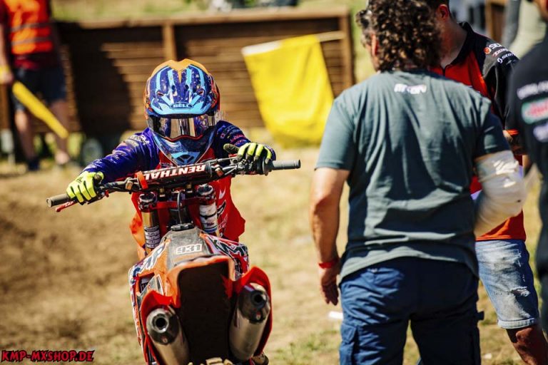 Mölln , 260518 , ADAC MX Masters

Im Bild: Marco Fleissig ( Deutschland / Honda / KMP-Honda-Racing ) beim ADAC MX Masters

Foto: Steve Bauerschmidt